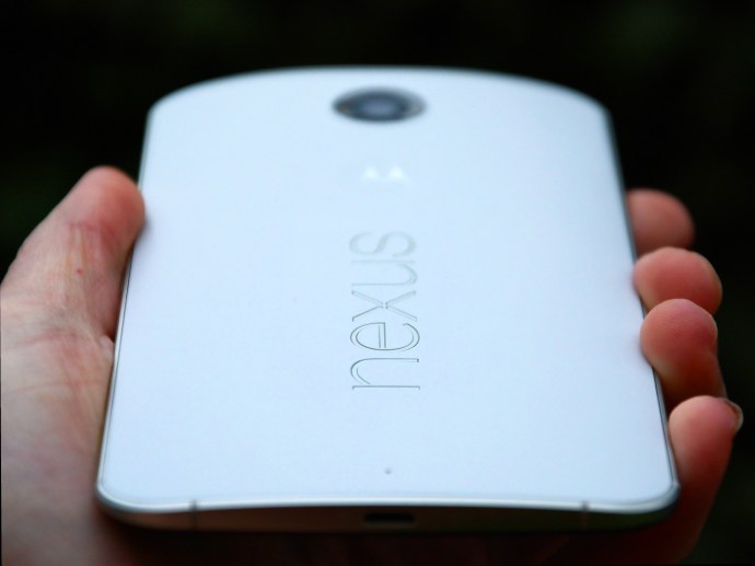 Ulasan Nexus 6 - dari belakang